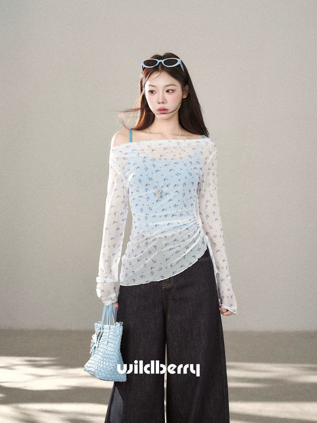 Wildberry Slim Skinny Floral Long Sleeve Sunscreen Blouse