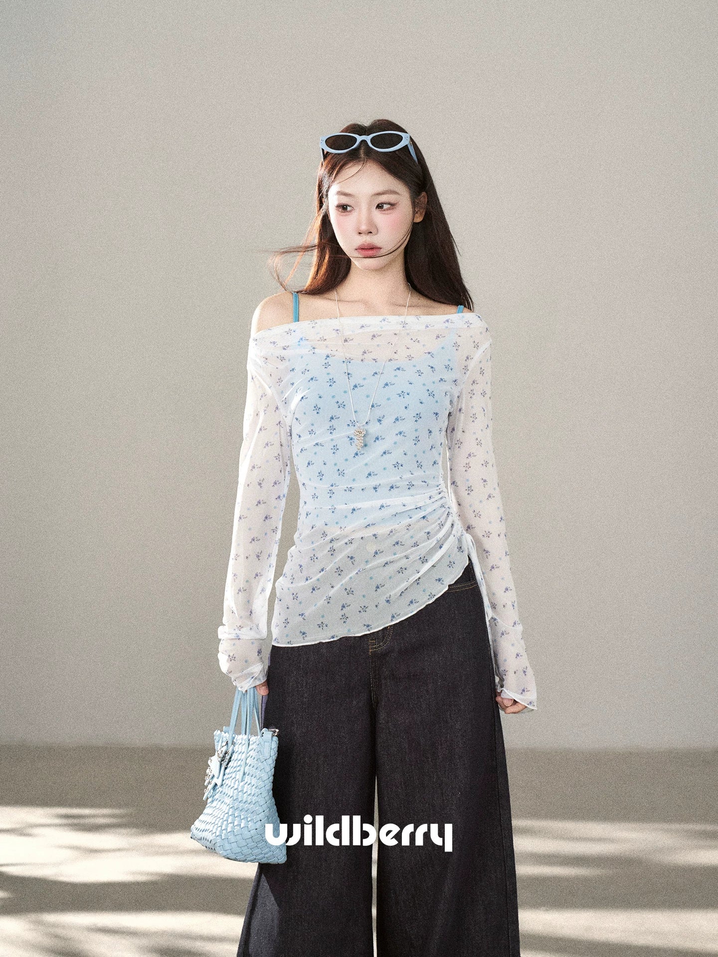 Wildberry Slim Skinny Floral Long Sleeve Sunscreen Blouse