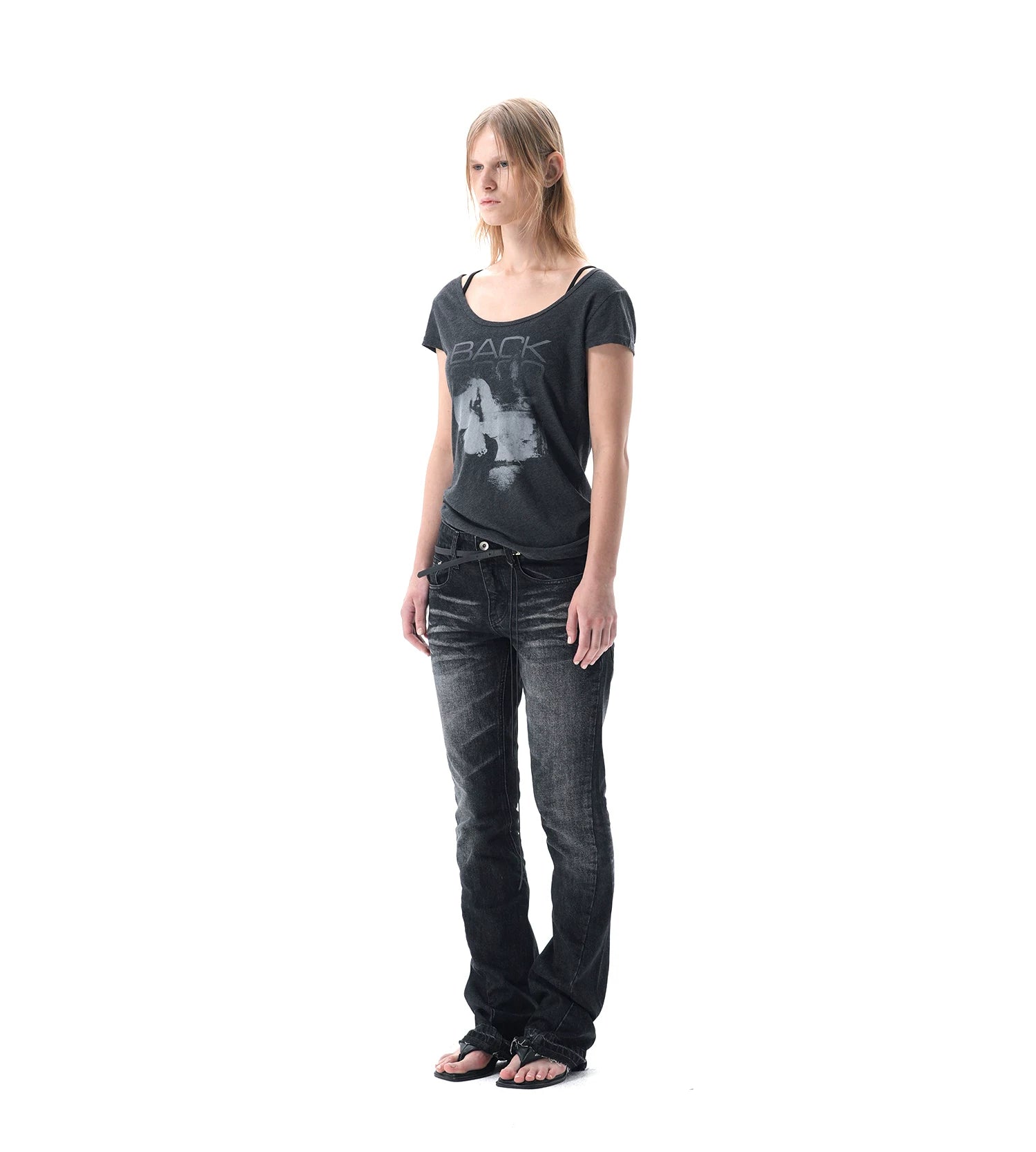 No E Mosen Retro Portrait Print U Neck Slim Tee