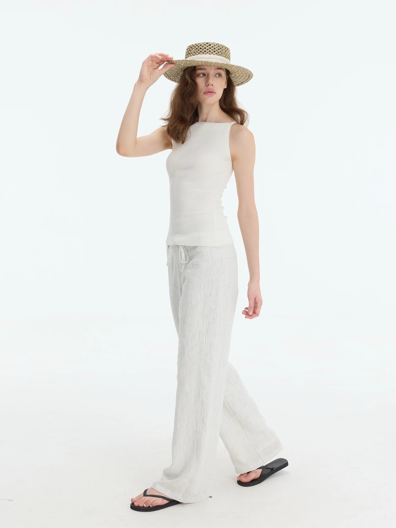 Veryrareme One-Neck Knitted Sling Vest