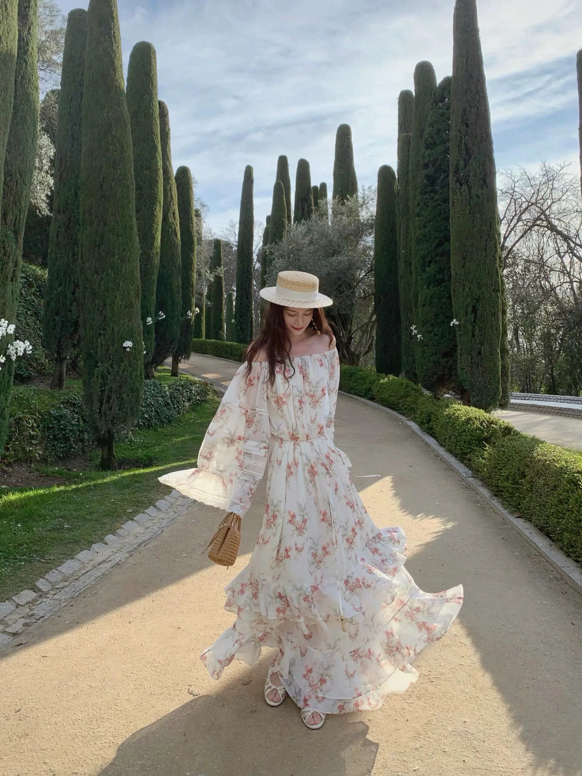 1S Floral One-word Collar Off-the-shoulder Horn Dress