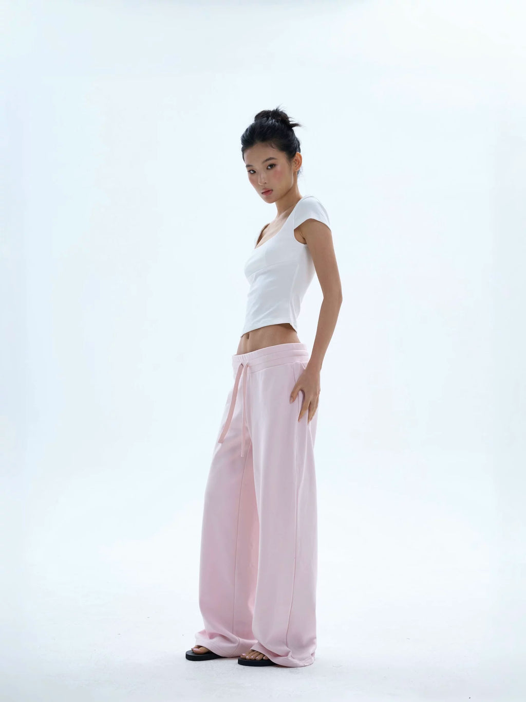 Veryrareme Low Waist Ribbed Wide Waist Drawstring Sweatpants