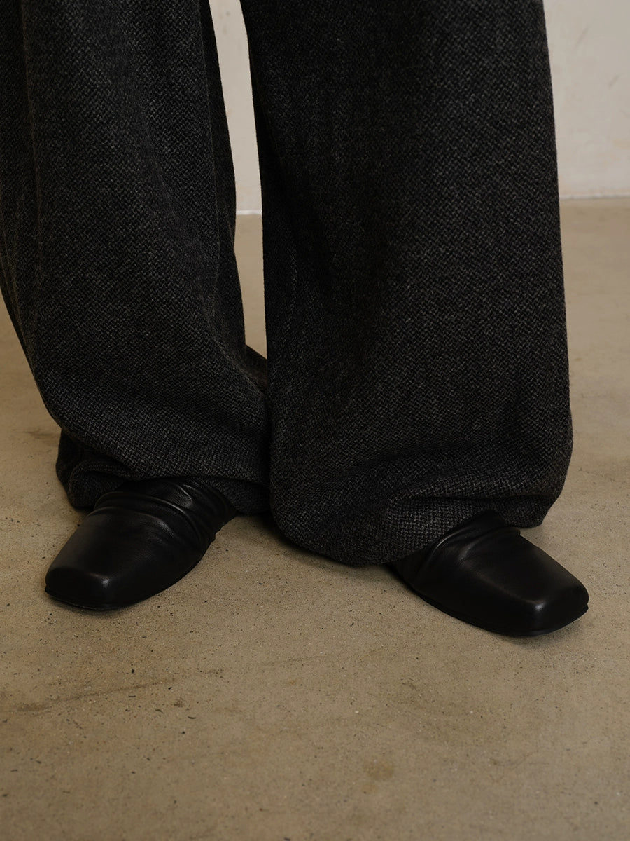 JCAESAR Pleated Leather Versatile Slippers