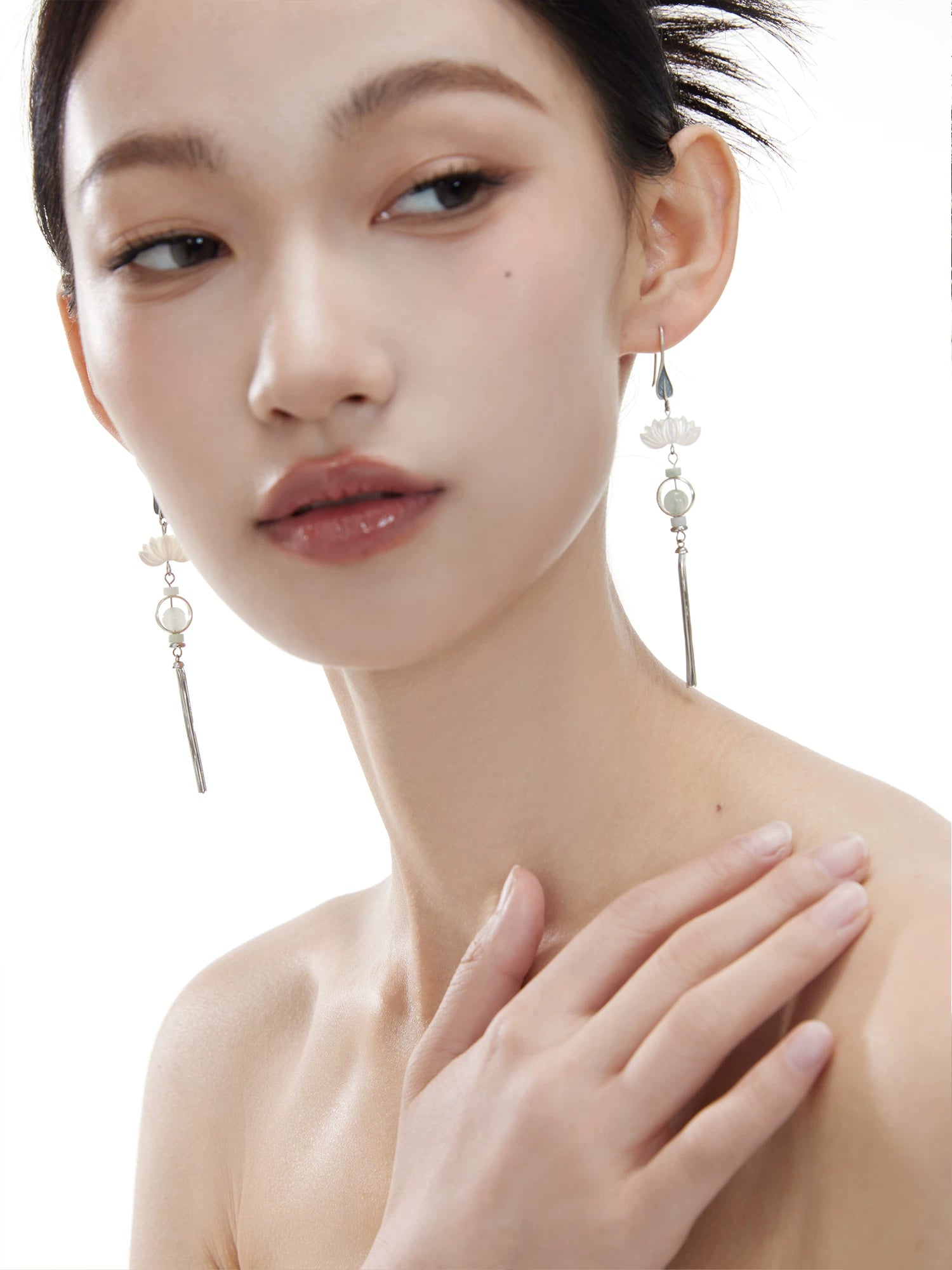 NO SOLUTION Lotus Leaf Fringed Earrings
