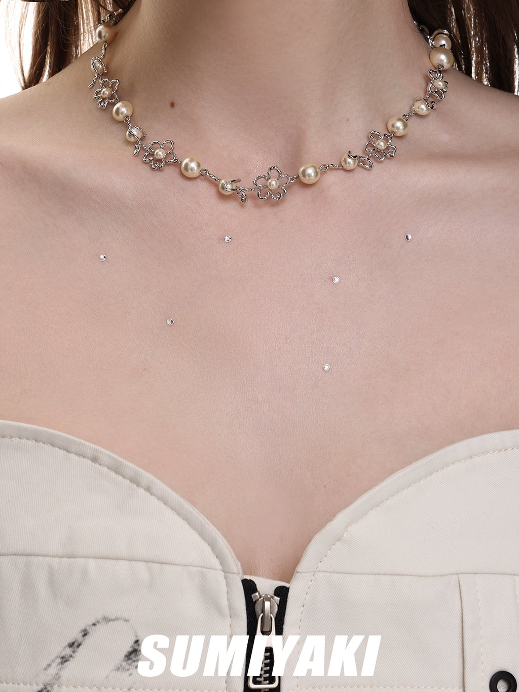 SUMIYAKI Graffiti Line Sense Small Flower Pearl Hollow Necklace