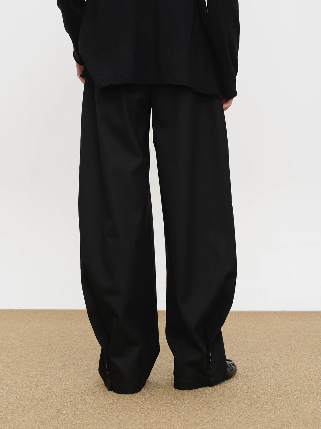 COLN Loose Trousers Scimitar Pants