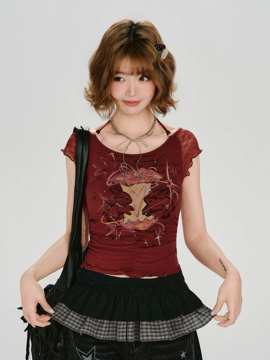 Girlyhalo Slim Neck Tee