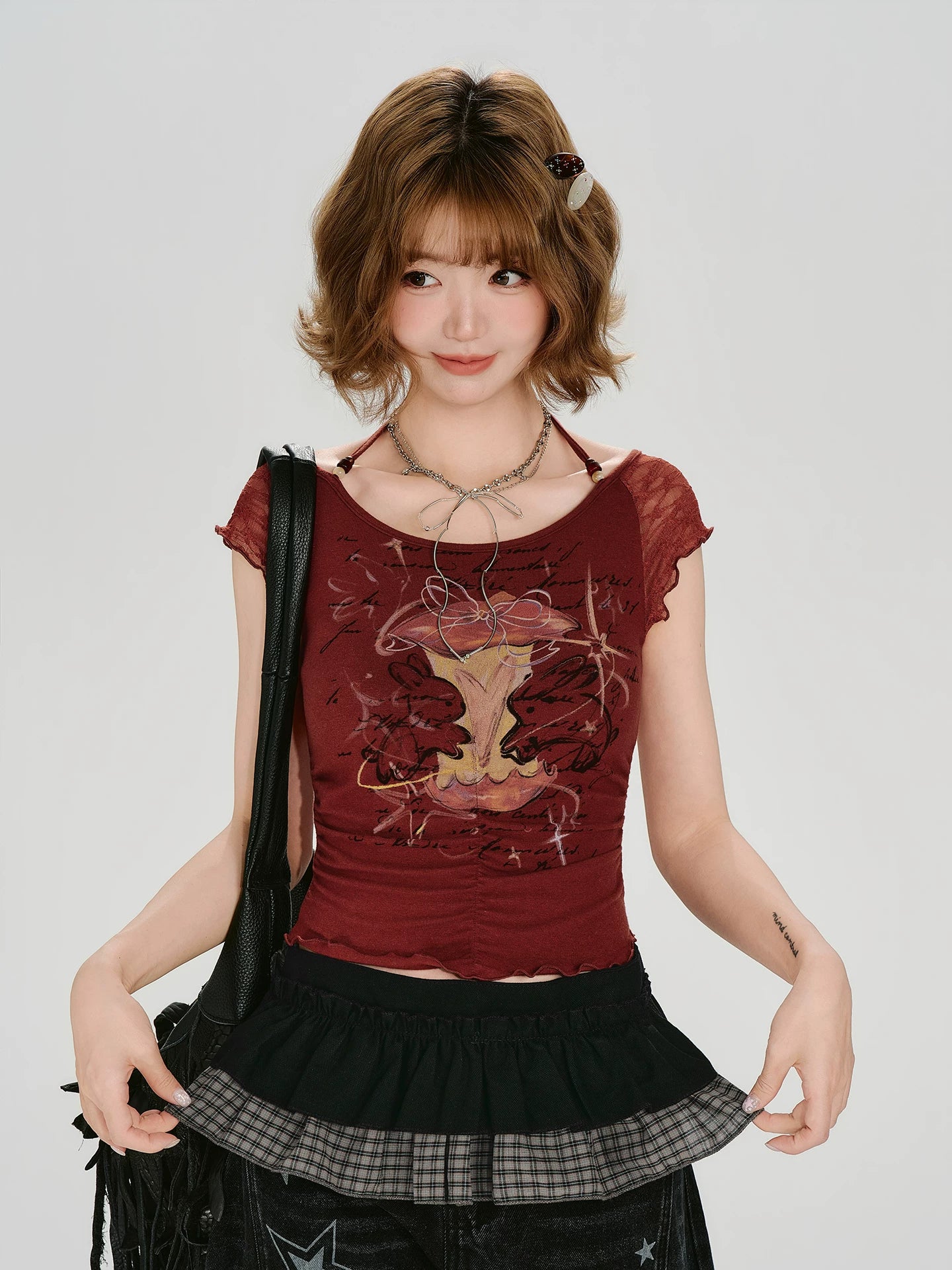 Girlyhalo Slim Neck Tee