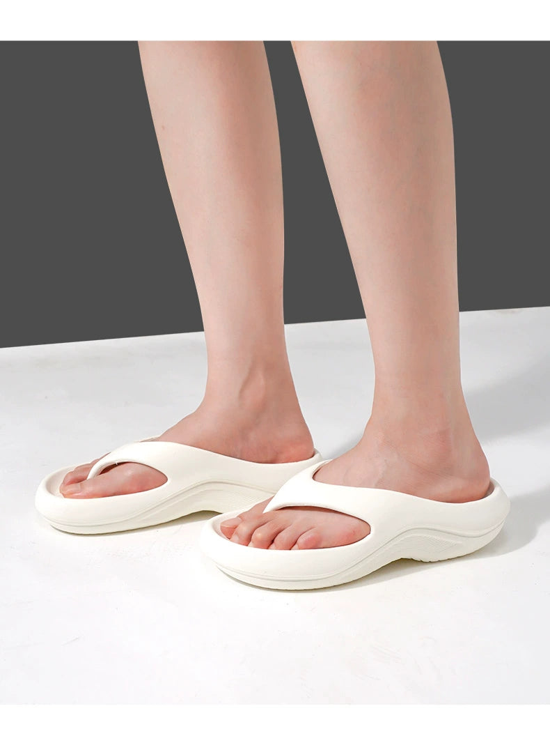 Hotmarzz Thick-bottomed Beach Pinch Foot Non-slip Sandals