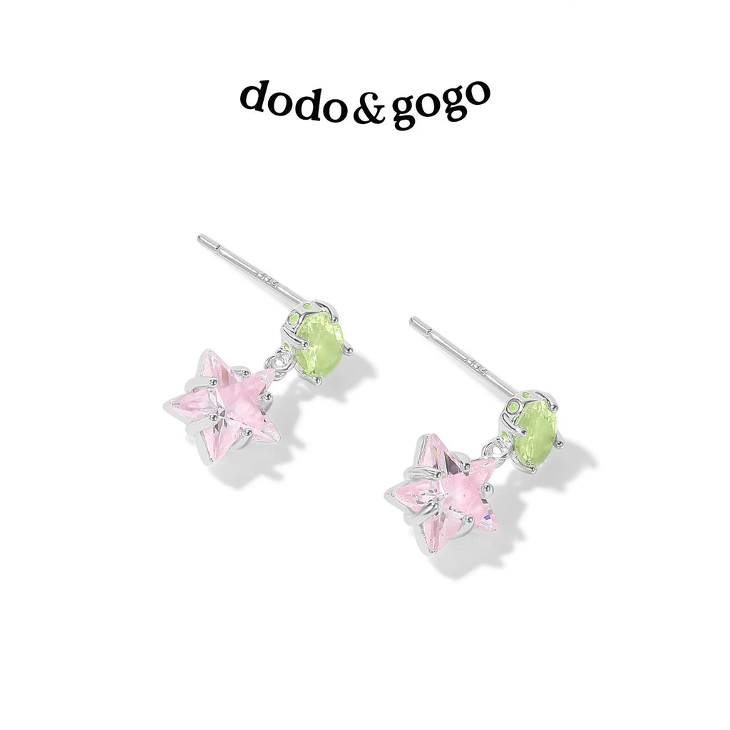 DODOGOGO Pentagram Simple Star Pendant
