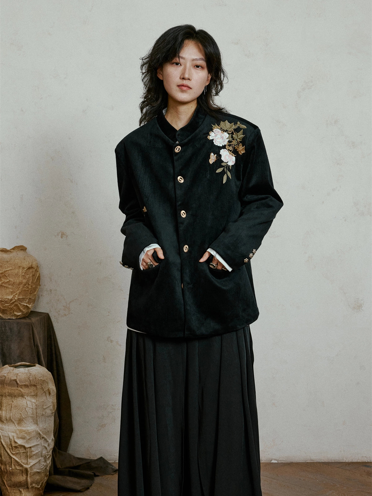 SUNYVONNE Vintage Flower Embroidered Blazer