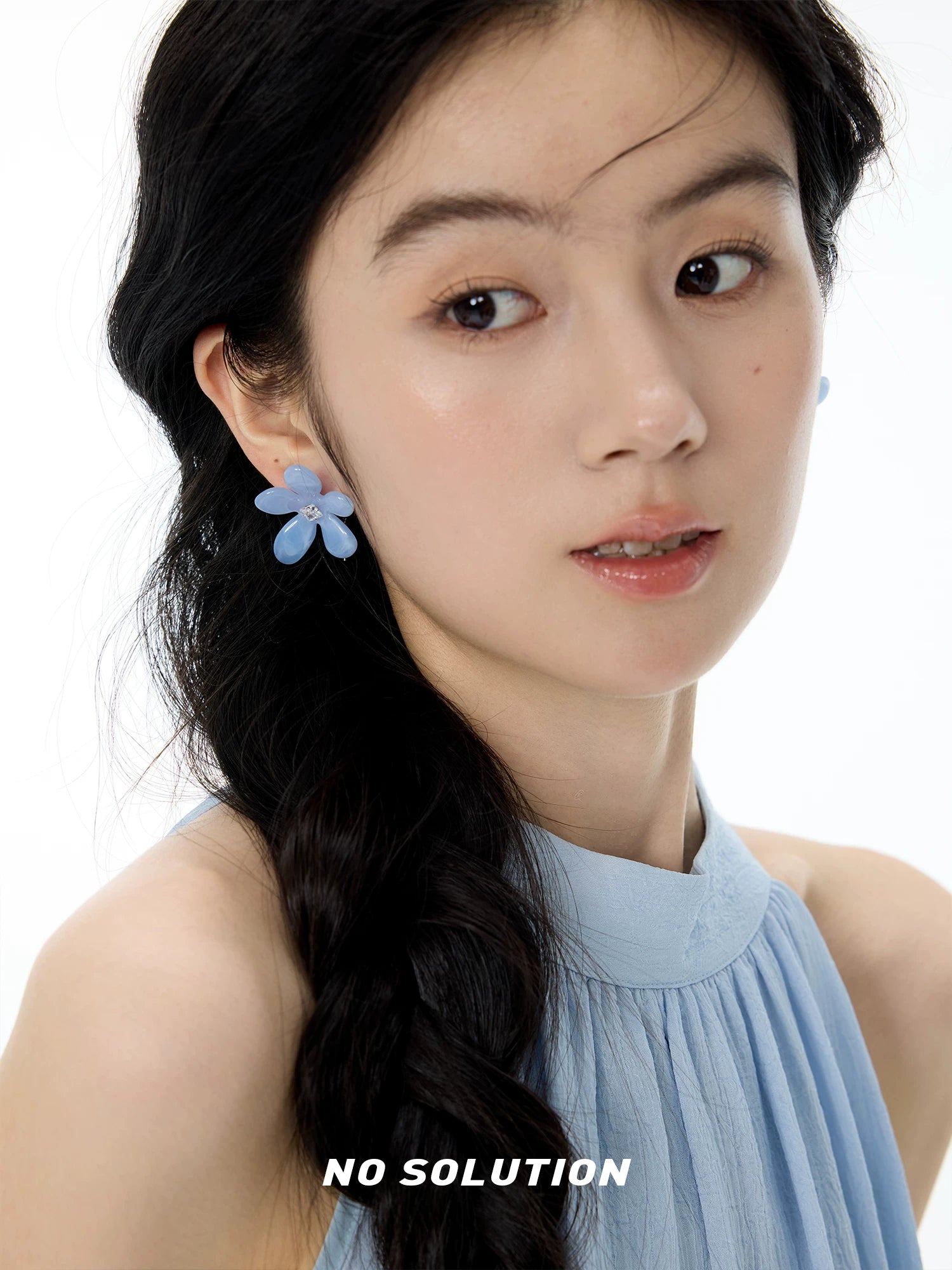 NO SOLUTION Silver Orchid Niche Earrings