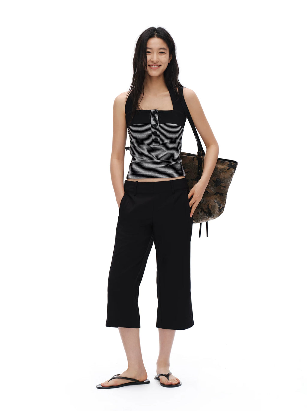 Oinimi Striped Neck Slim Fit Vest