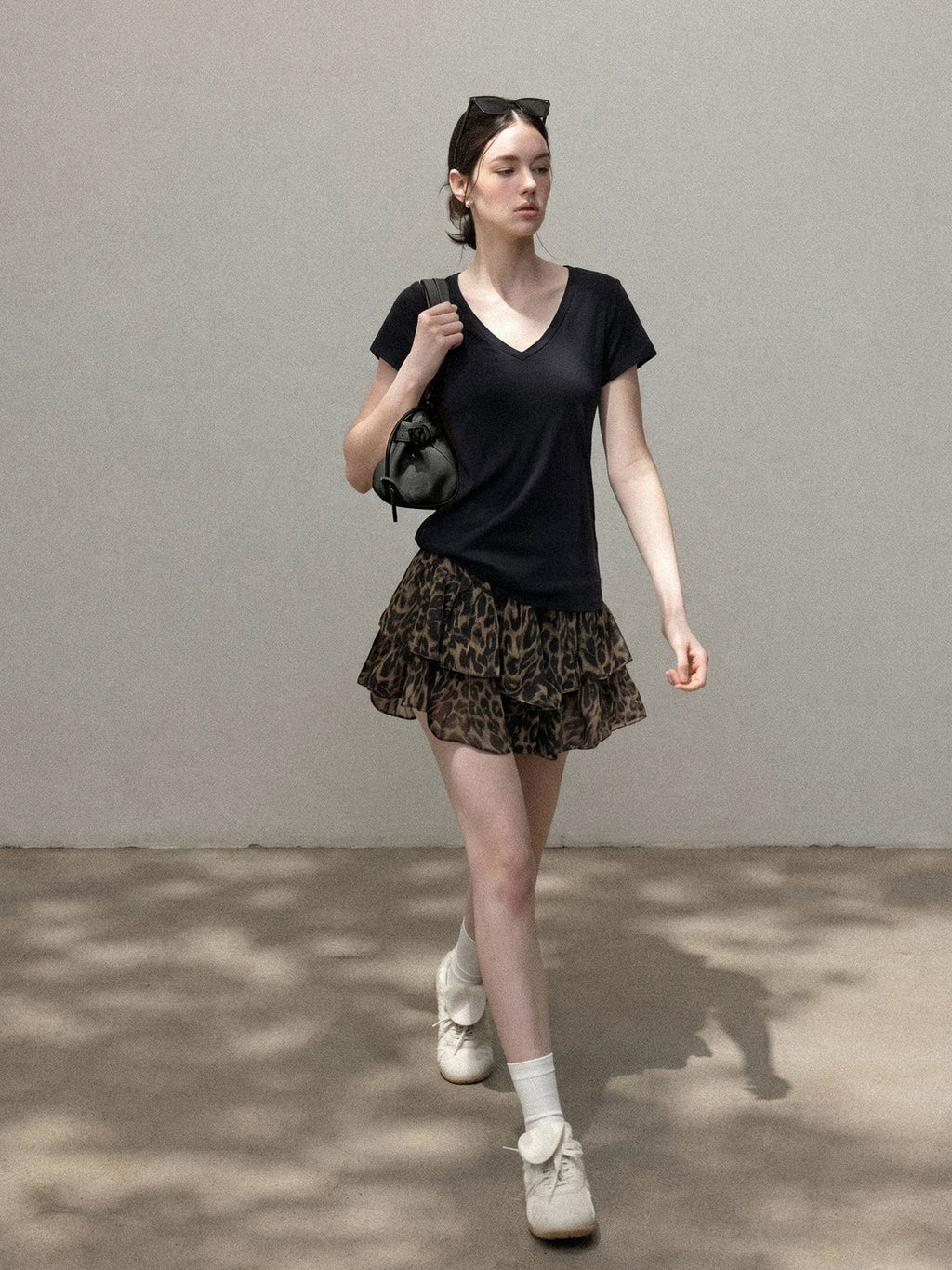 Cantonstory V-neck Shoulder Tee Leopard Print Skirt Suit