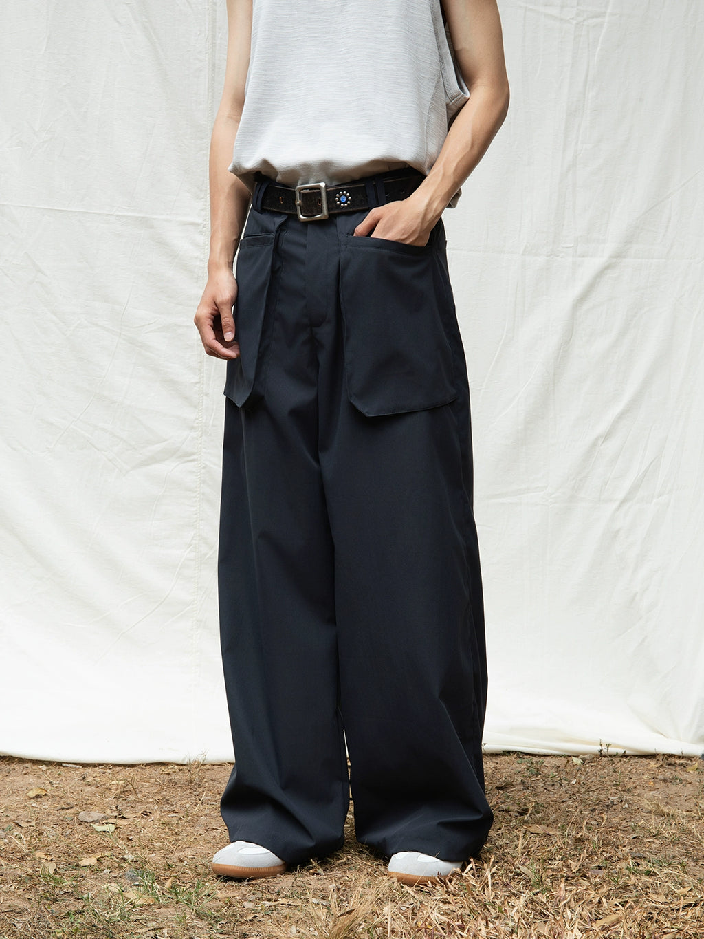 Mentmate Niche Large Pocket Silhouette Overalls