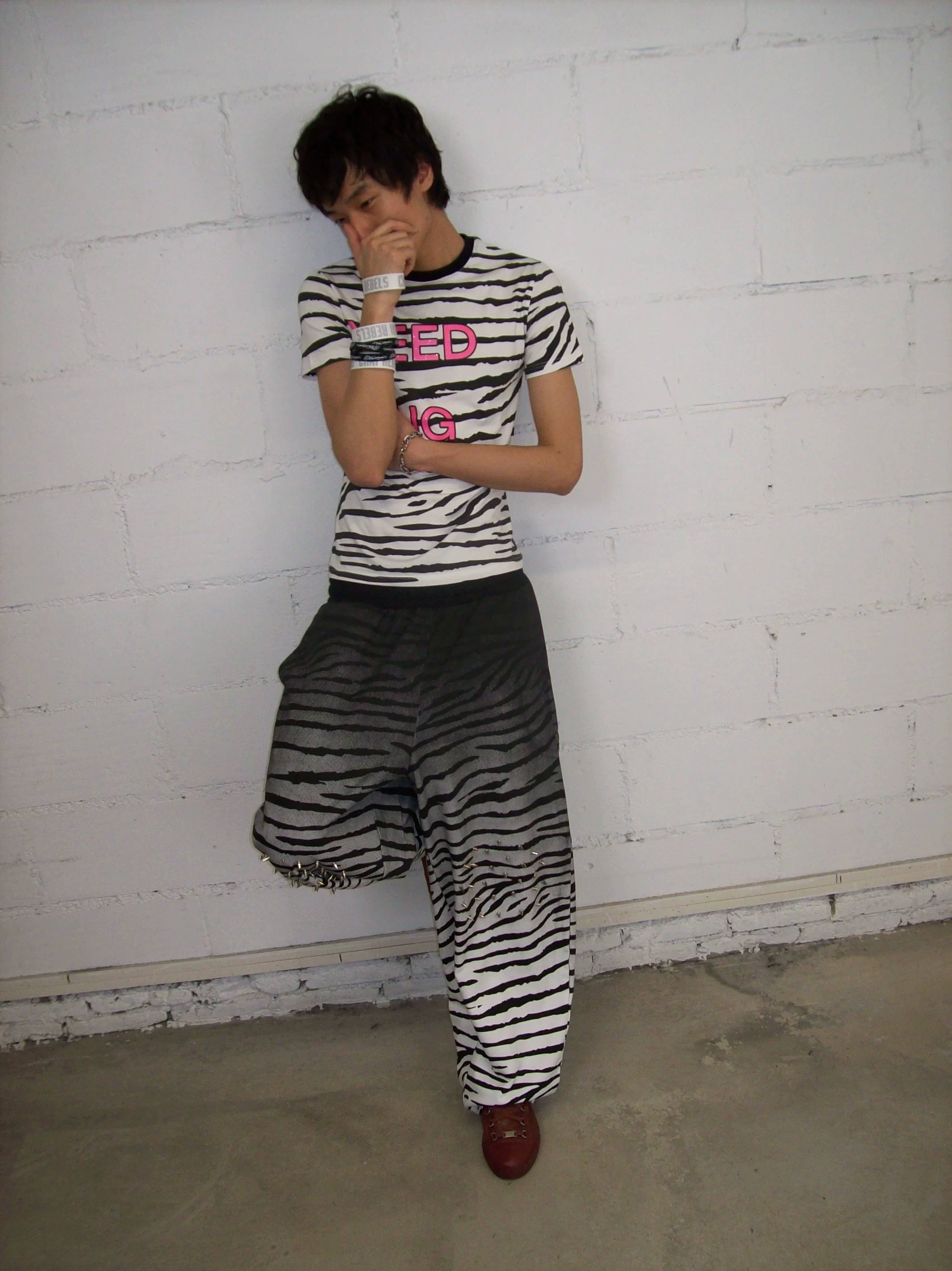 CHAI Zebra Pattern Glitter Printing Casual Tee