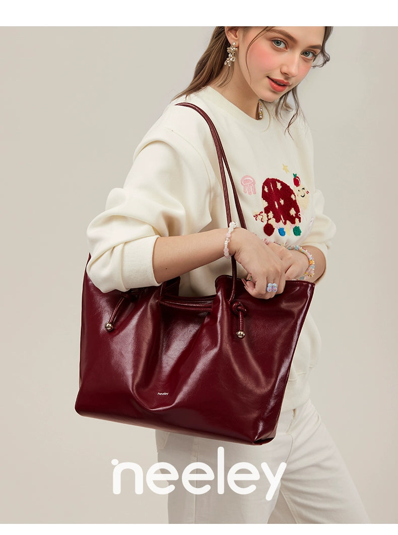 Neeley Commuter Versatile Large Capacity Shoulder Bag