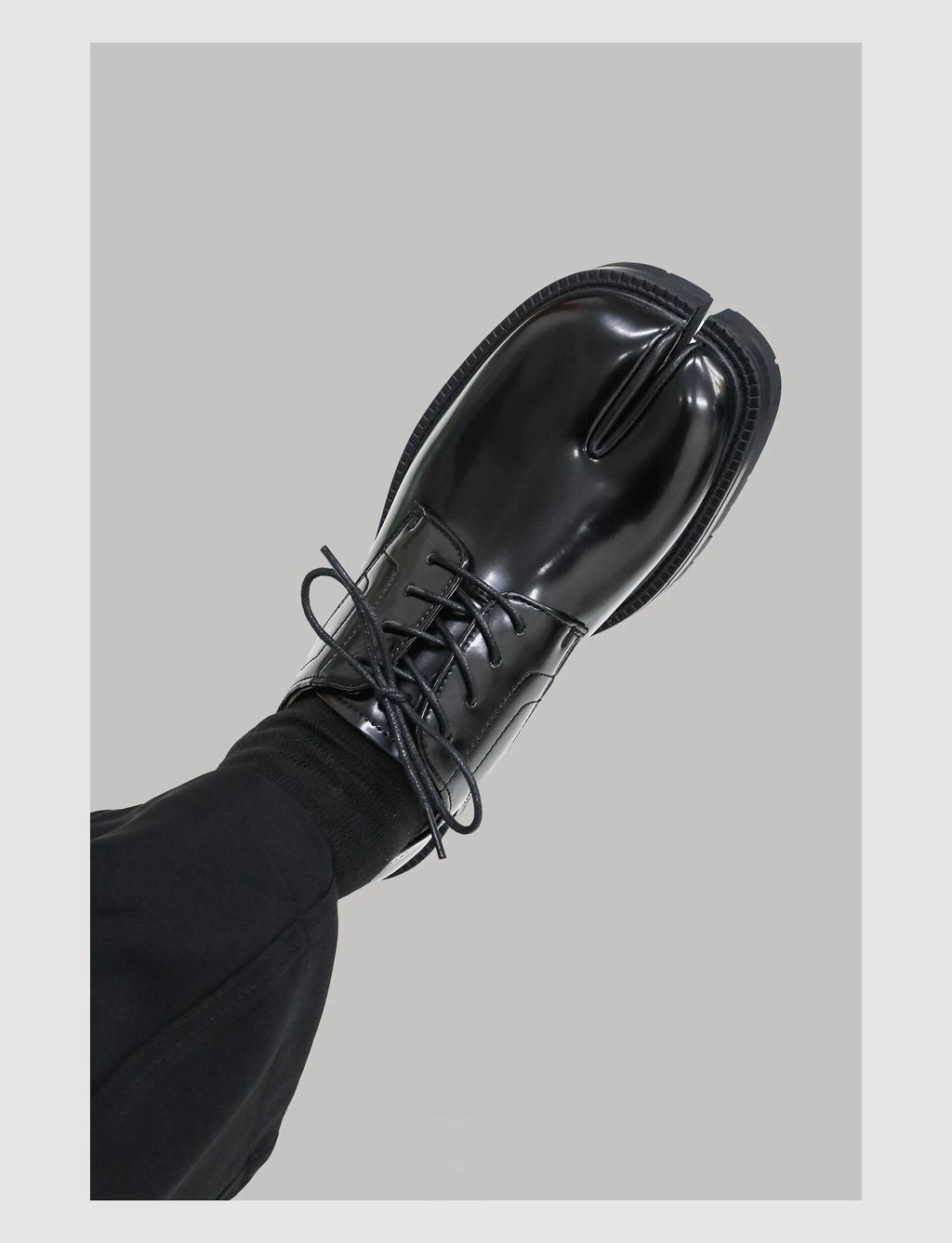 HANQIAORIJI Goodyear Welt Split-Toe Leather Tabi