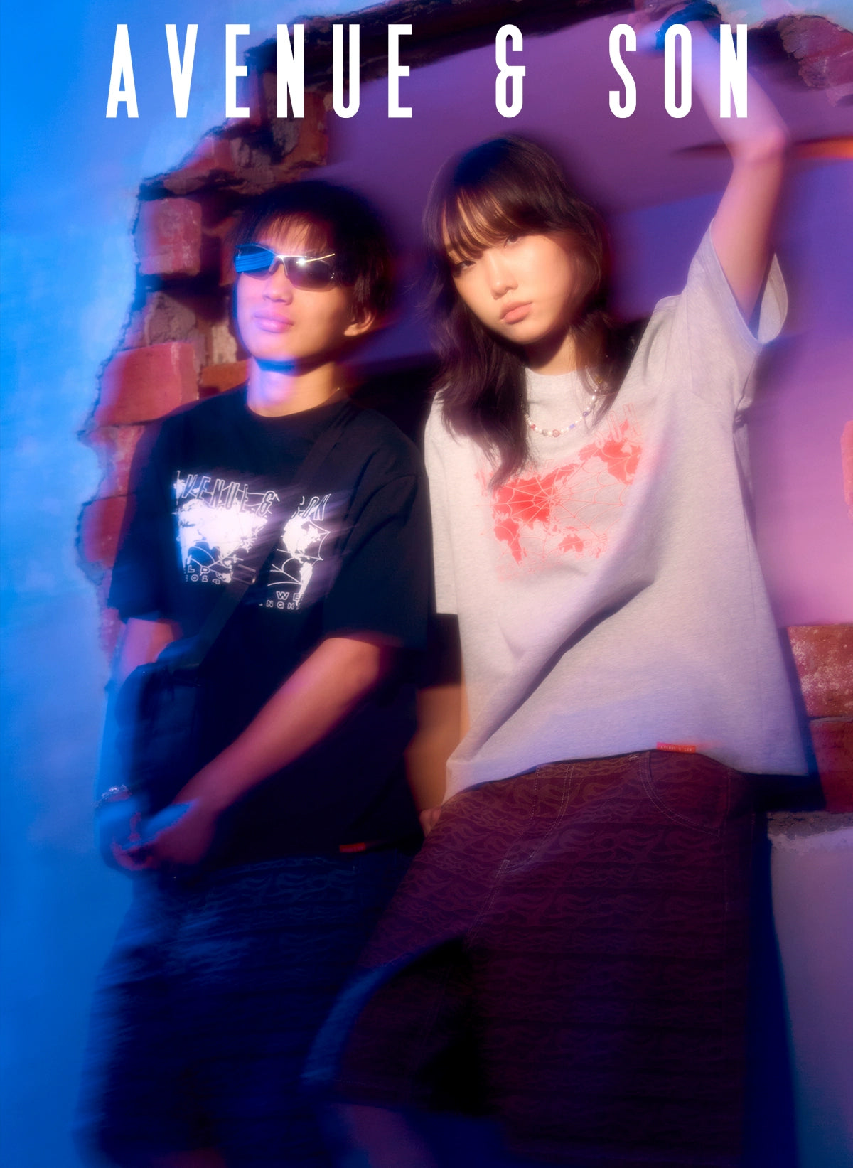 AVENUESON Two-color Internet Map Print LOGO Tee