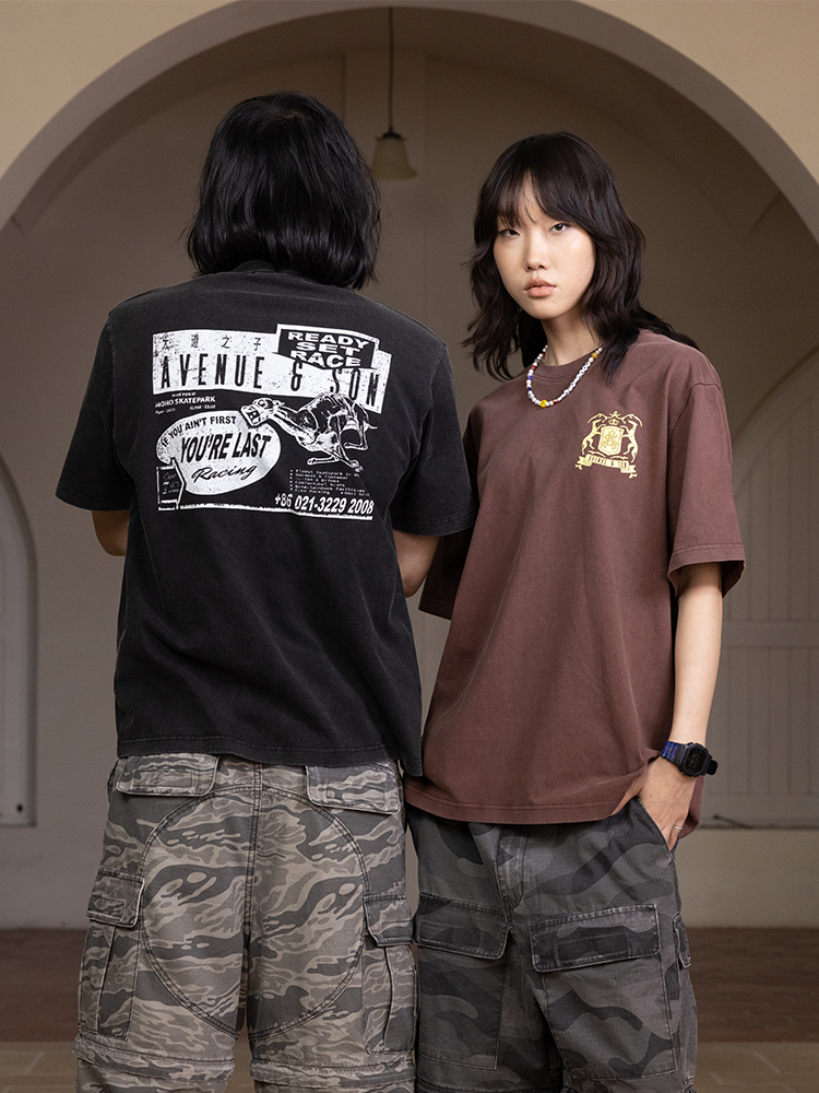 AVENUESON Greyhound Print Casual Tee