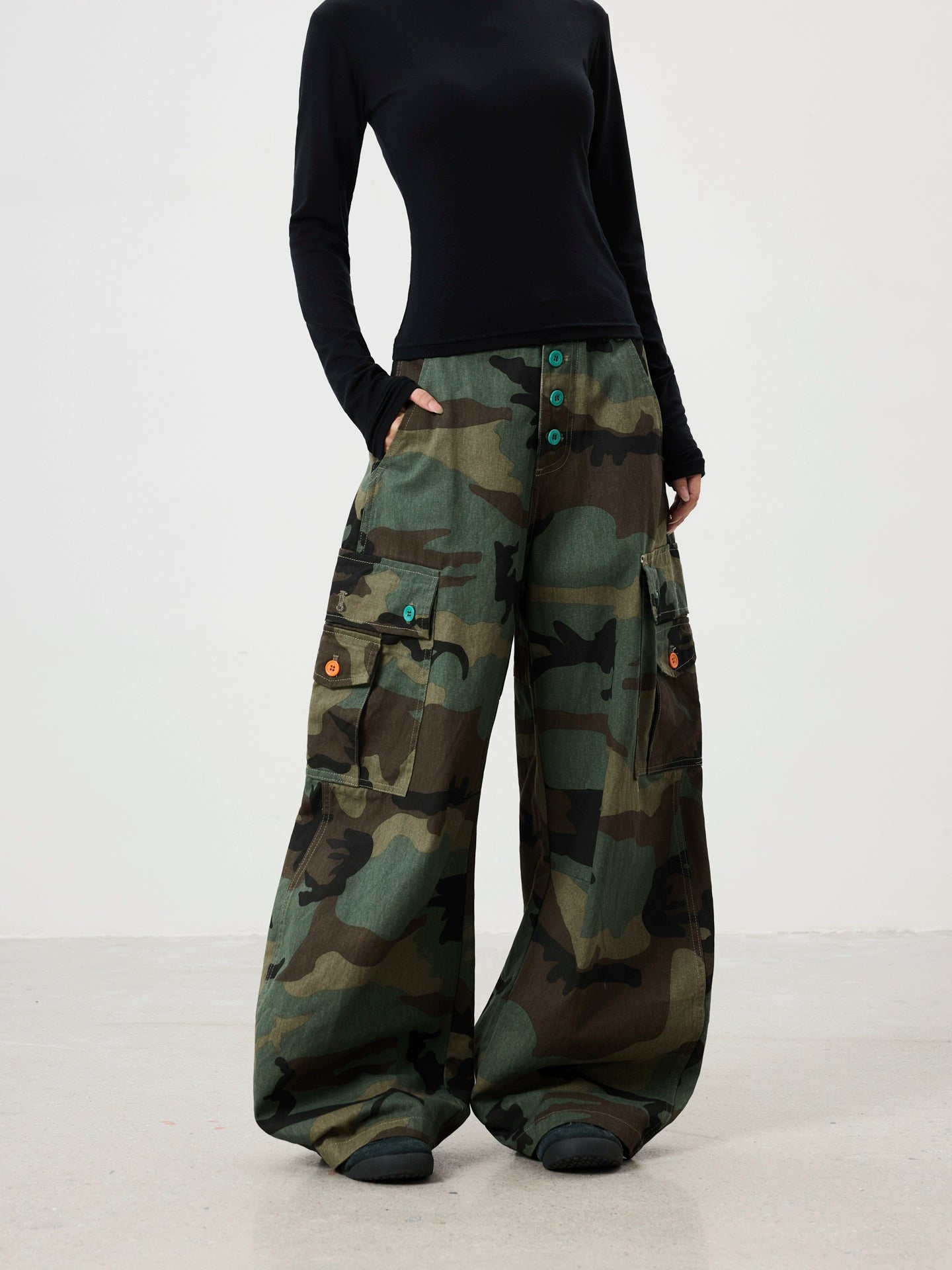 BTSG Vintage Button Multi-Pocket Camo Overalls