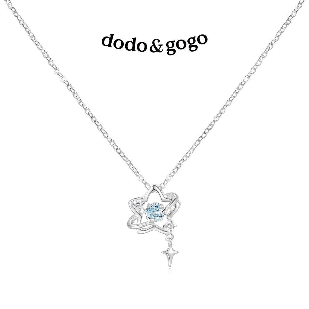 DODOGOGO Hollow Star Necklace