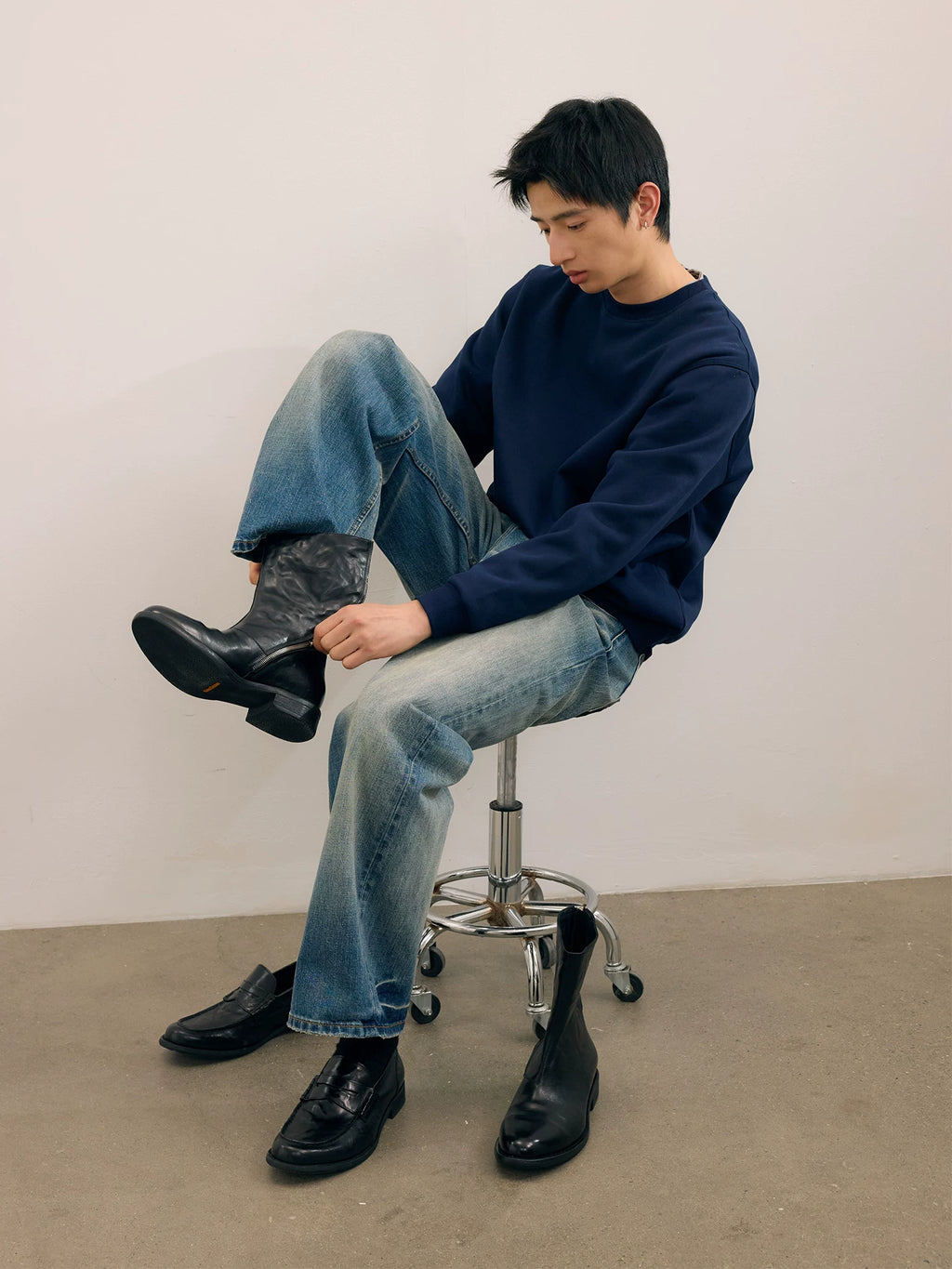 NO LOGO Diagonal Zipper Leather Pleated Heightening Pointed Chelsea Boots