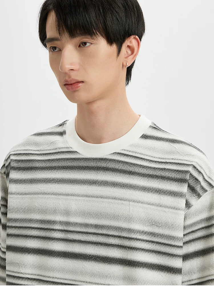 BUTTBILL Smudge Gradual Change Stripe Simple Tee