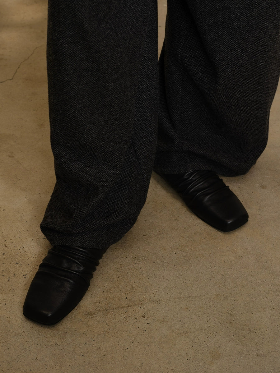 JCAESAR Pleated Leather Versatile Slippers