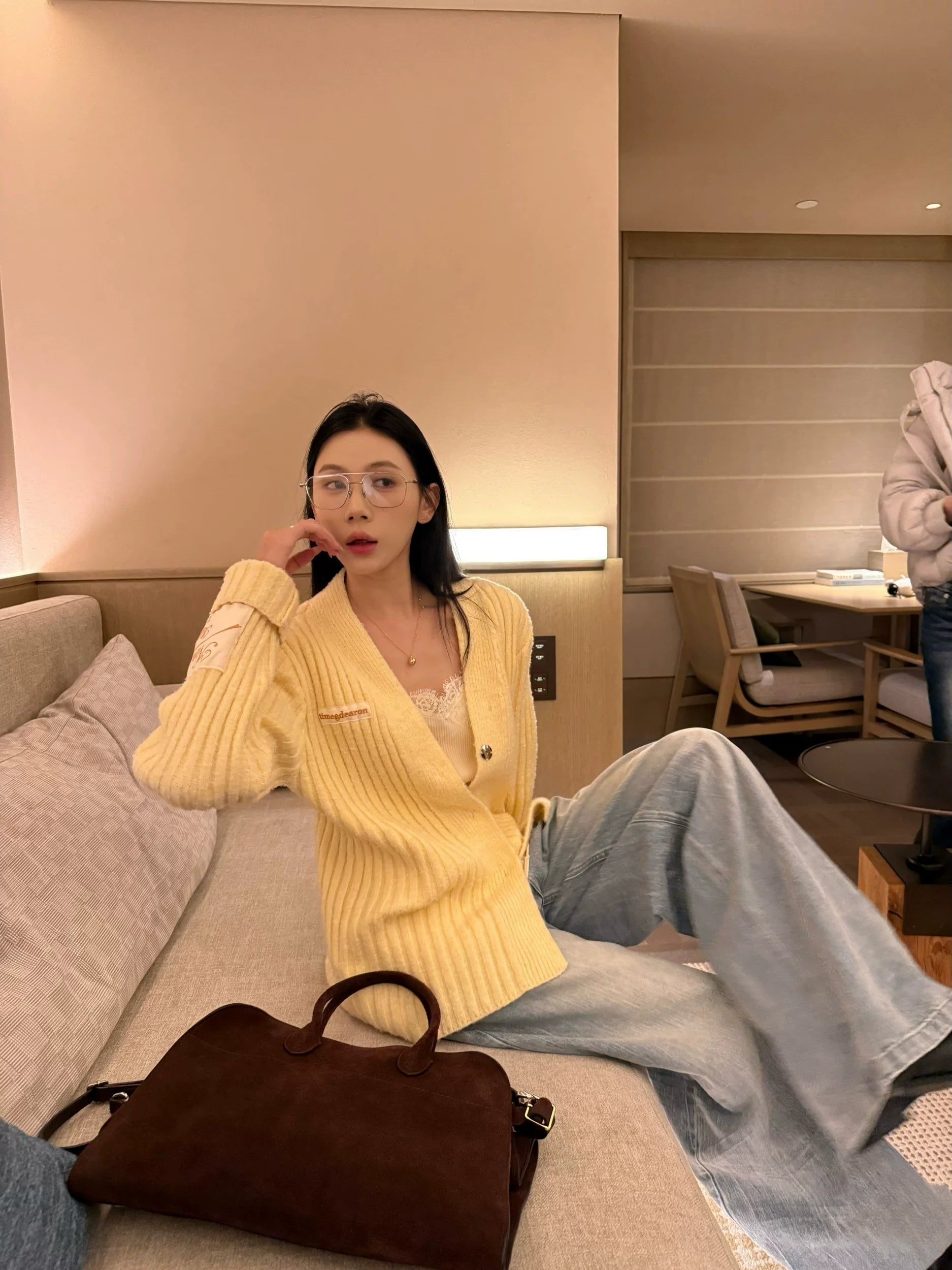 YOUNG KYLIN V-neck Lazy and Relaxed Thickened Knitted Jacket