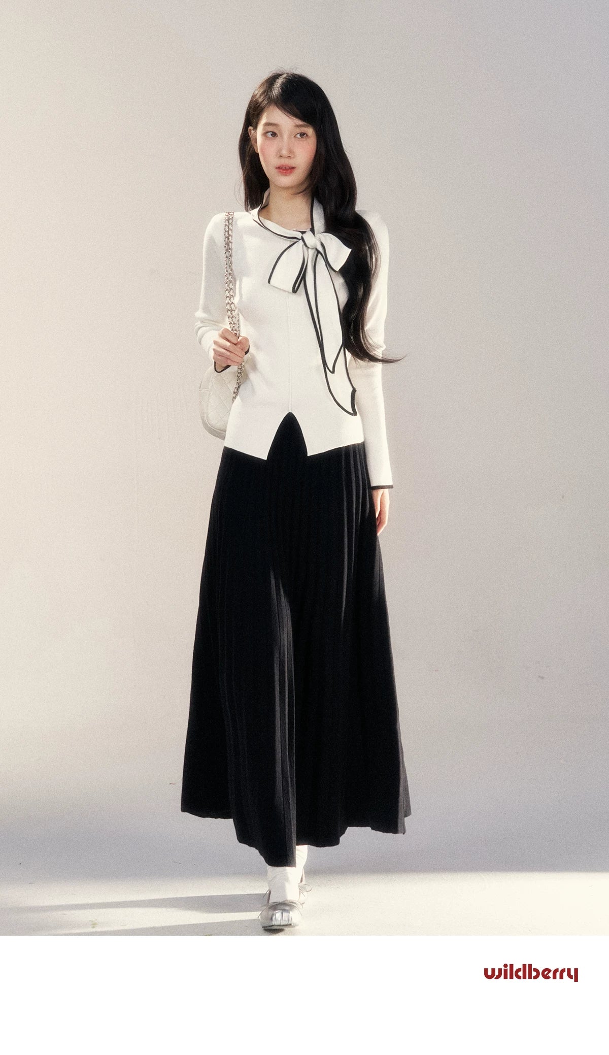 Wildberry Contrast Skinny Bow Sweater