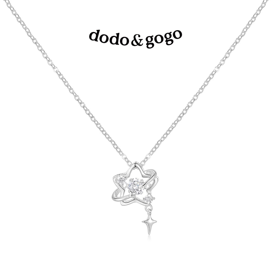 DODOGOGO Hollow Star Necklace