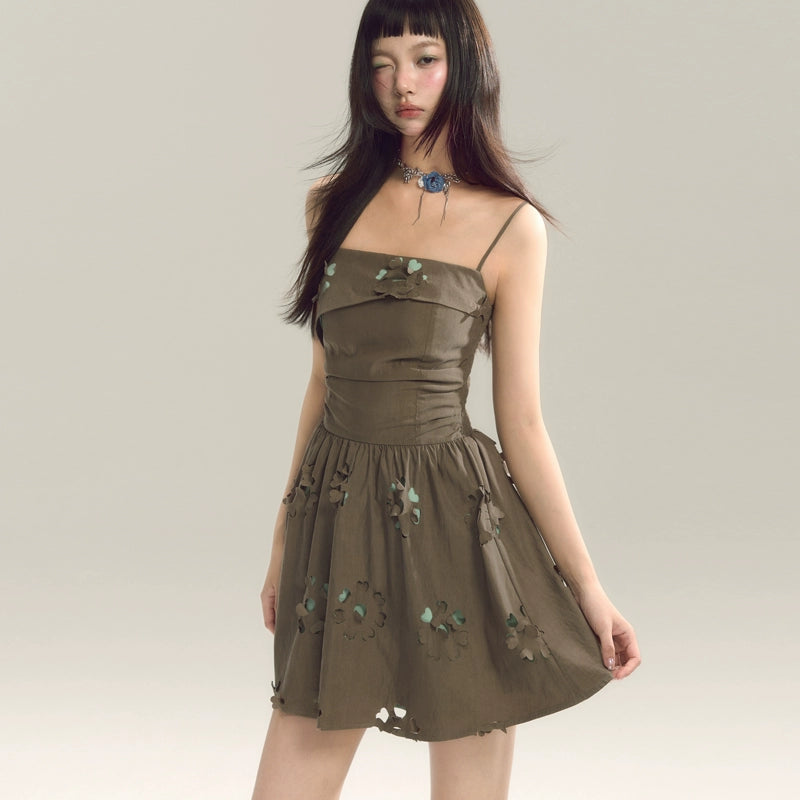 SASSY MOODY Hollow and Thin Waist Splicing Holiday Suspender Dress
