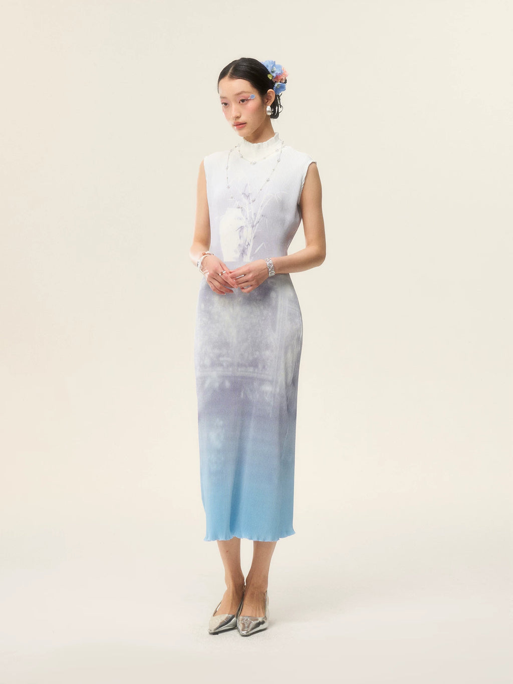 LOUMUTAKU Pleated Vase Gradual Change Sleeveless Dress