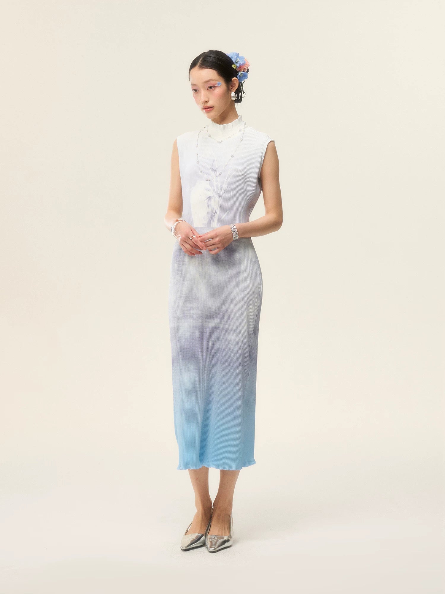 LOUMUTAKU Pleated Vase Gradual Change Sleeveless Dress
