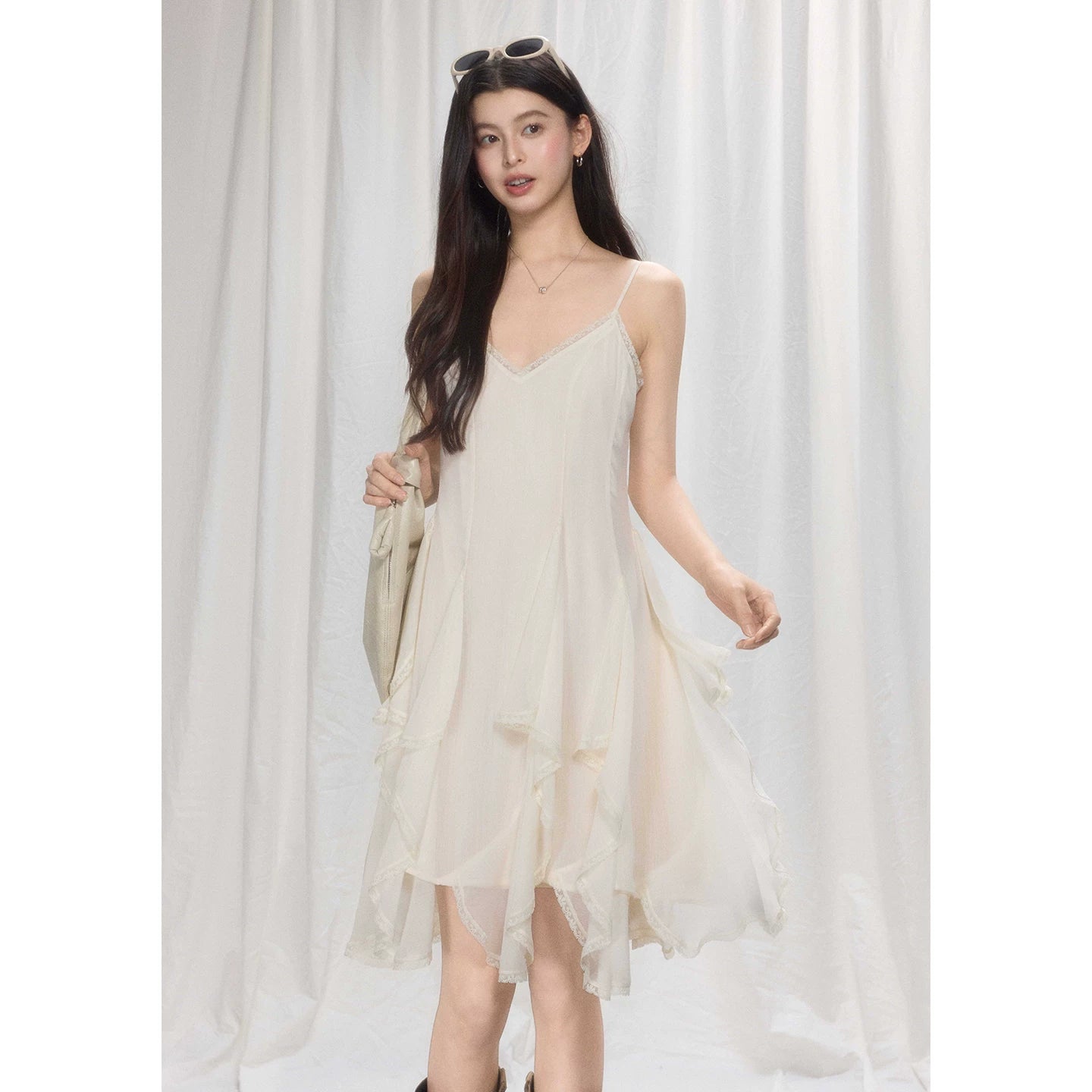 TYANG Irregular Lace Suspender Dress