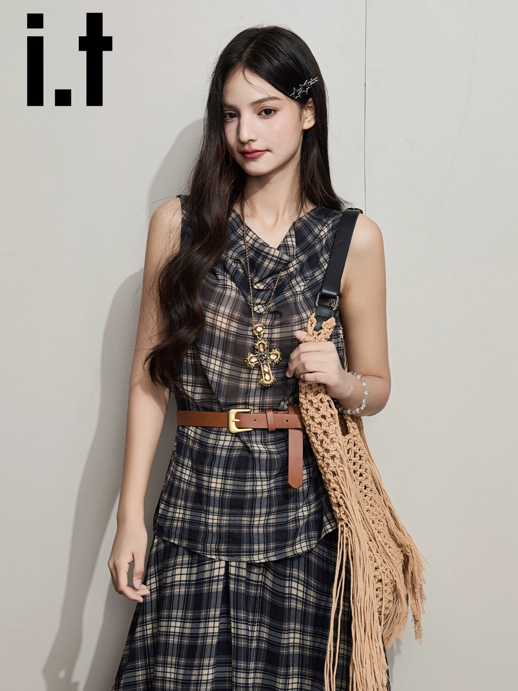 IT: CHOCOOLATE Check Neck Top High Waist Skirt Two-piece Set