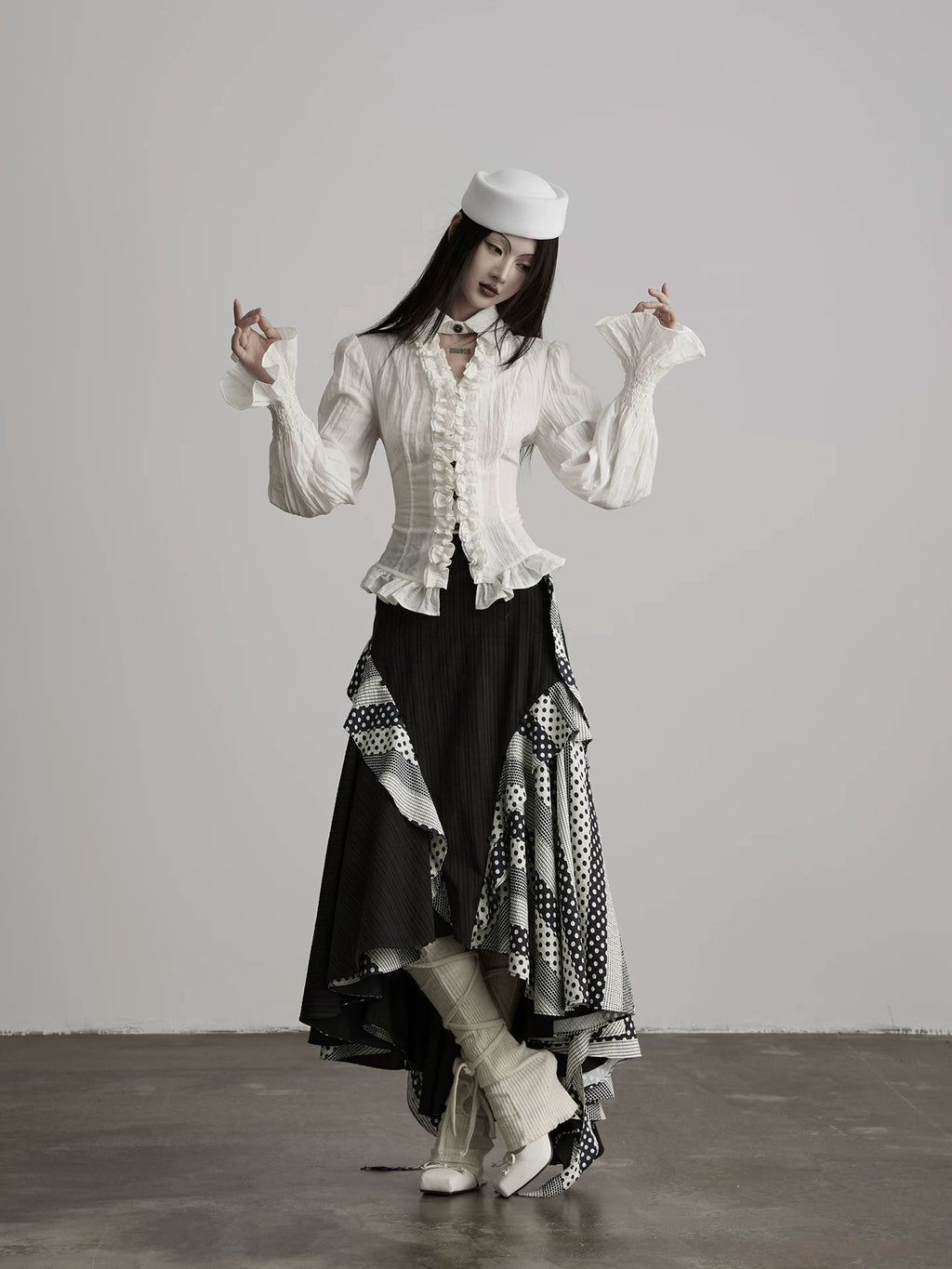 INDULG Fungus Lace V-neck Strap Waist Shirt