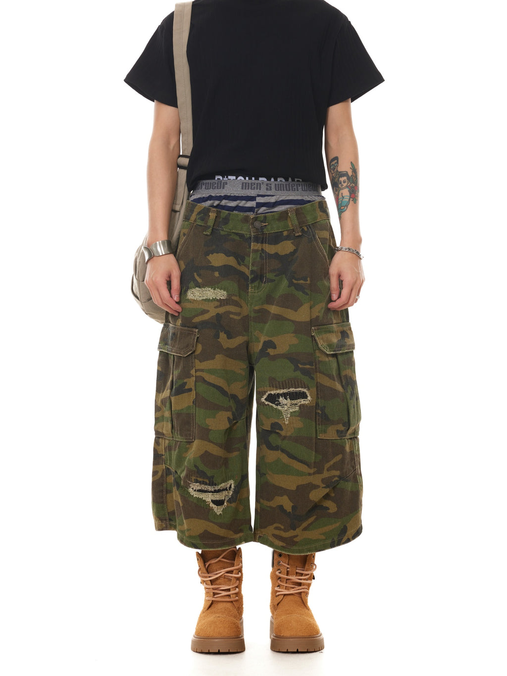BTSG  baggy busting patch camouflage Over Knee Shorts