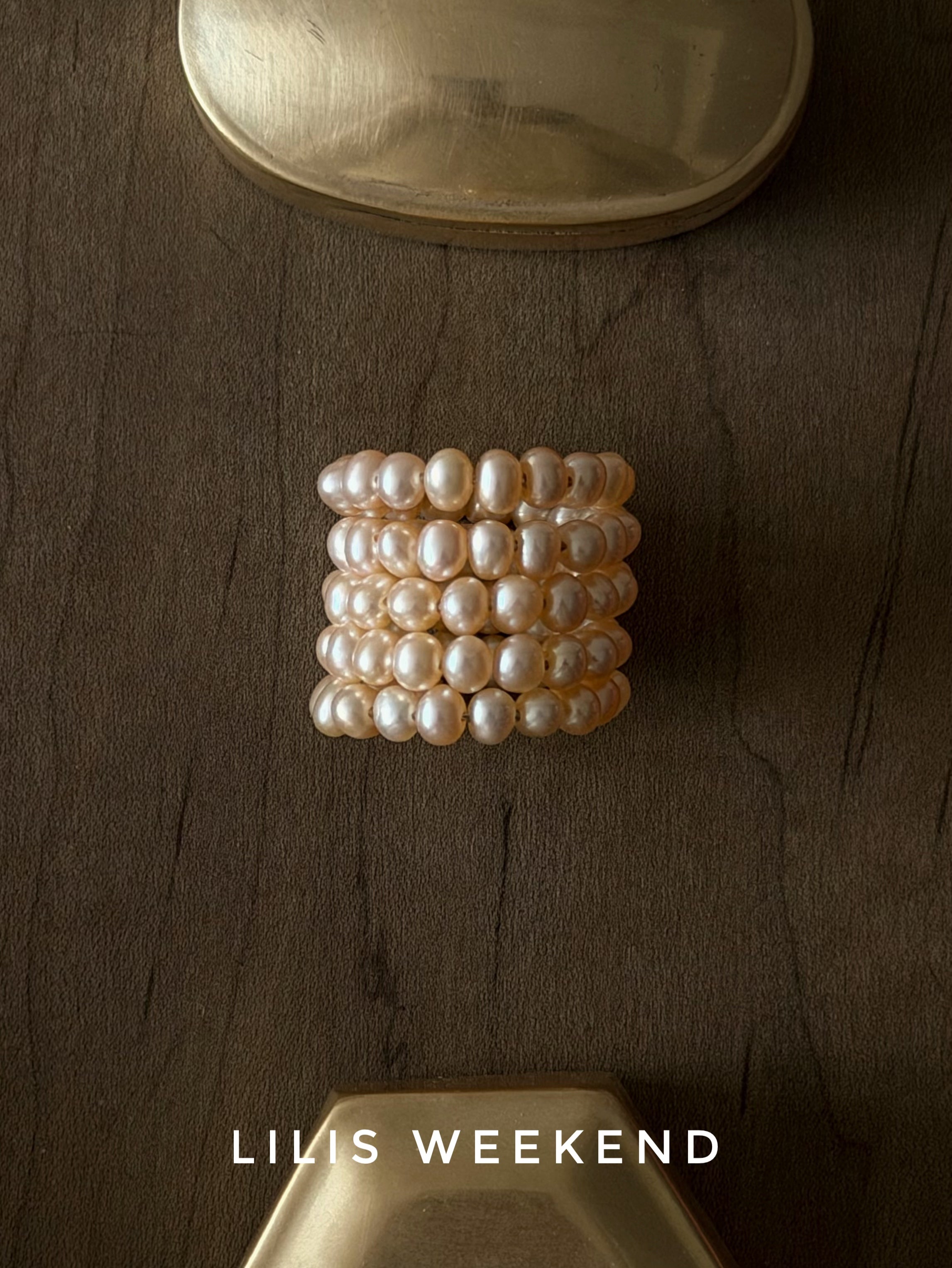 Lilis Weekend Vintage Multi-Layer Stretch Pearl Ring