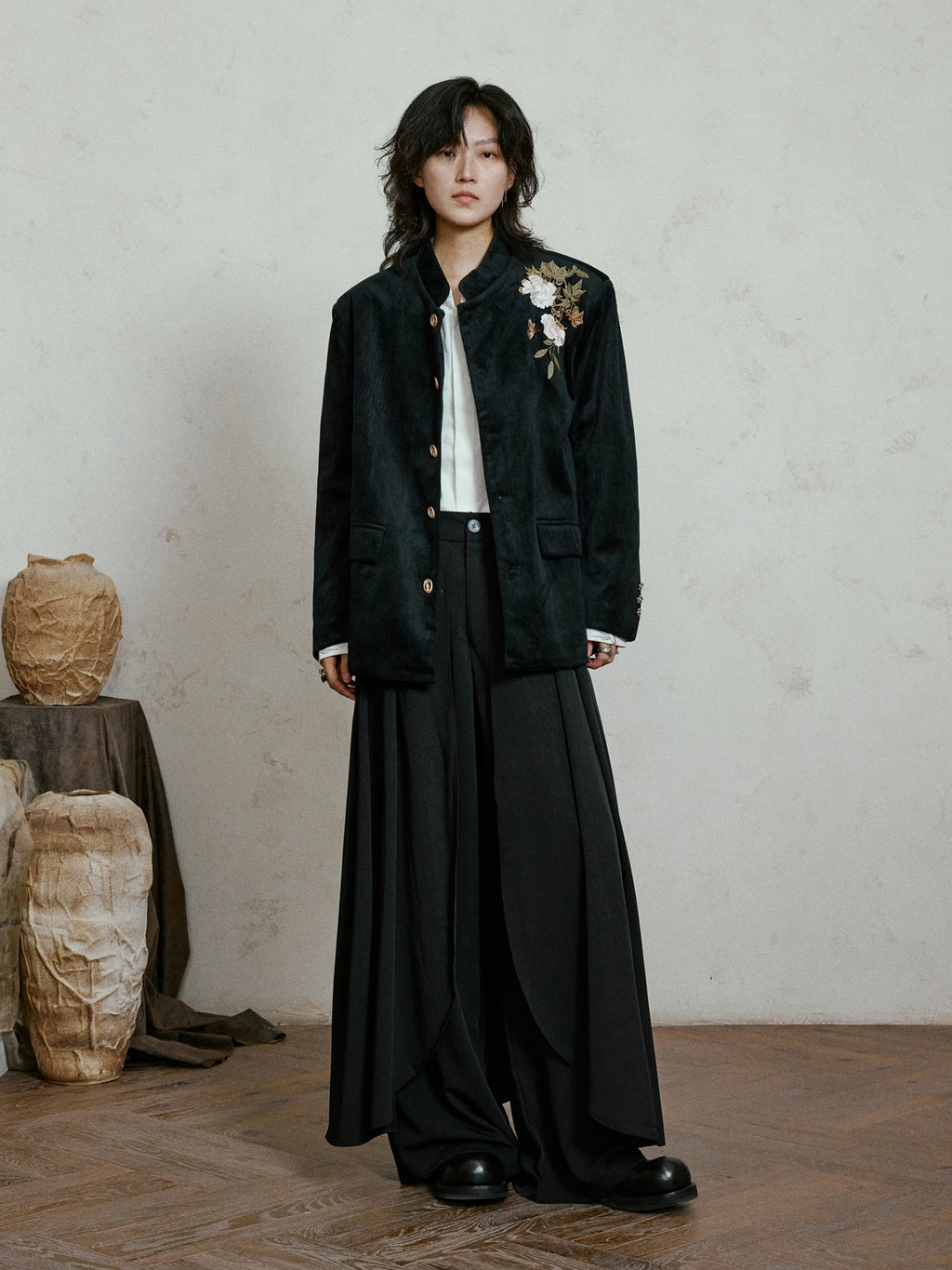 SUNYVONNE Vintage Flower Embroidered Blazer