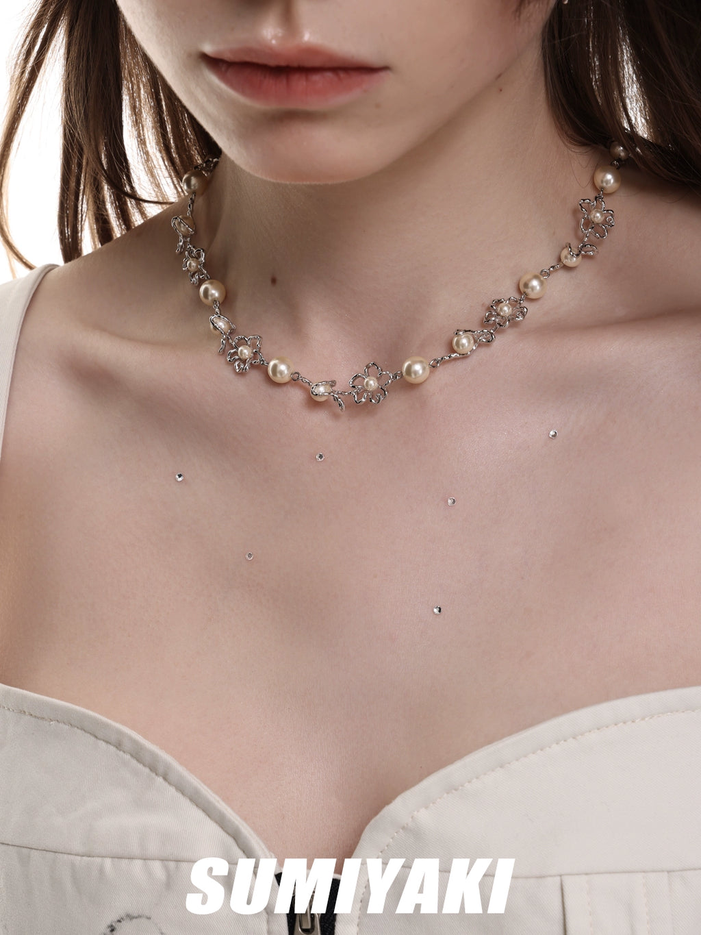 SUMIYAKI Graffiti Line Sense Small Flower Pearl Hollow Necklace