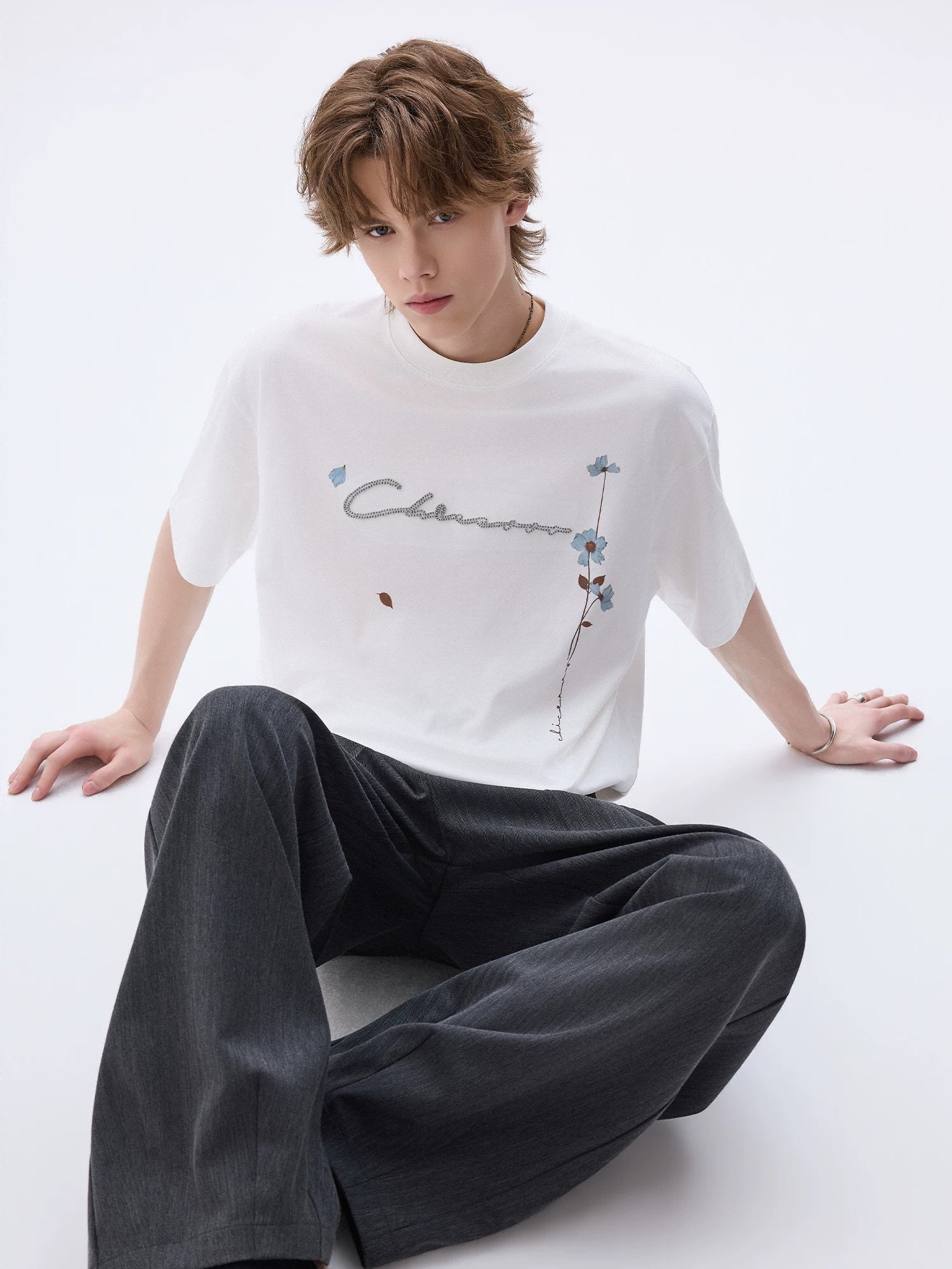 CHOR Flower Embroidery Simple Tee
