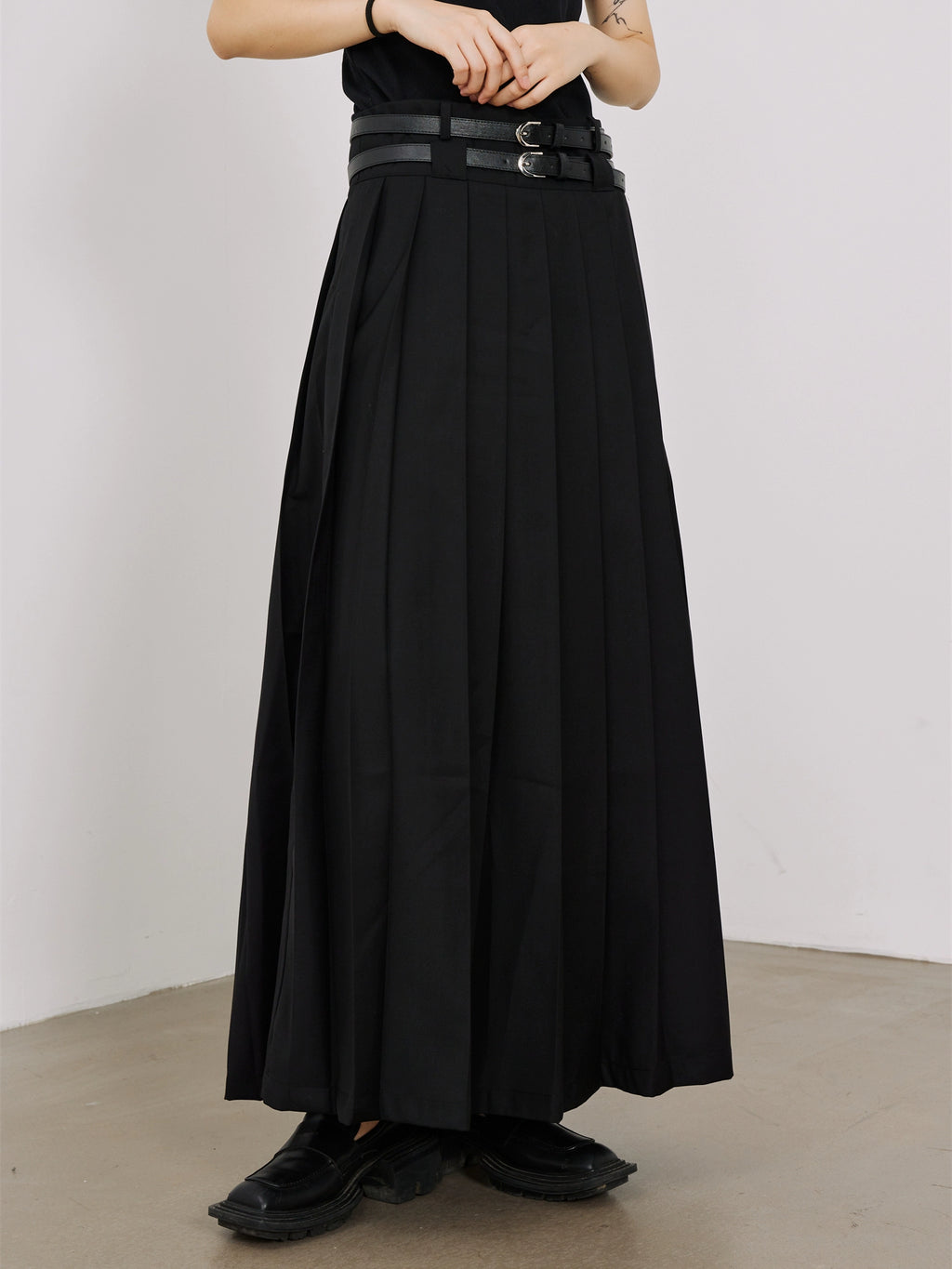 SUNYVONNE Skirt with Pleated A-word