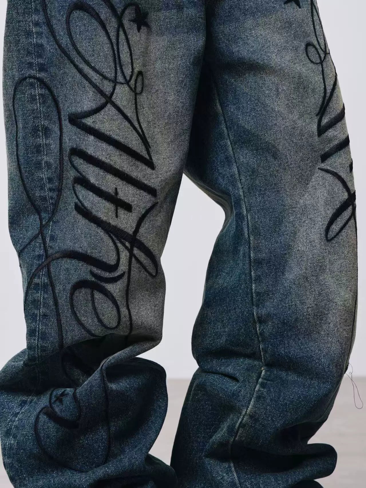 DETW Embroidered Print Vintage Loose Straight Jeans