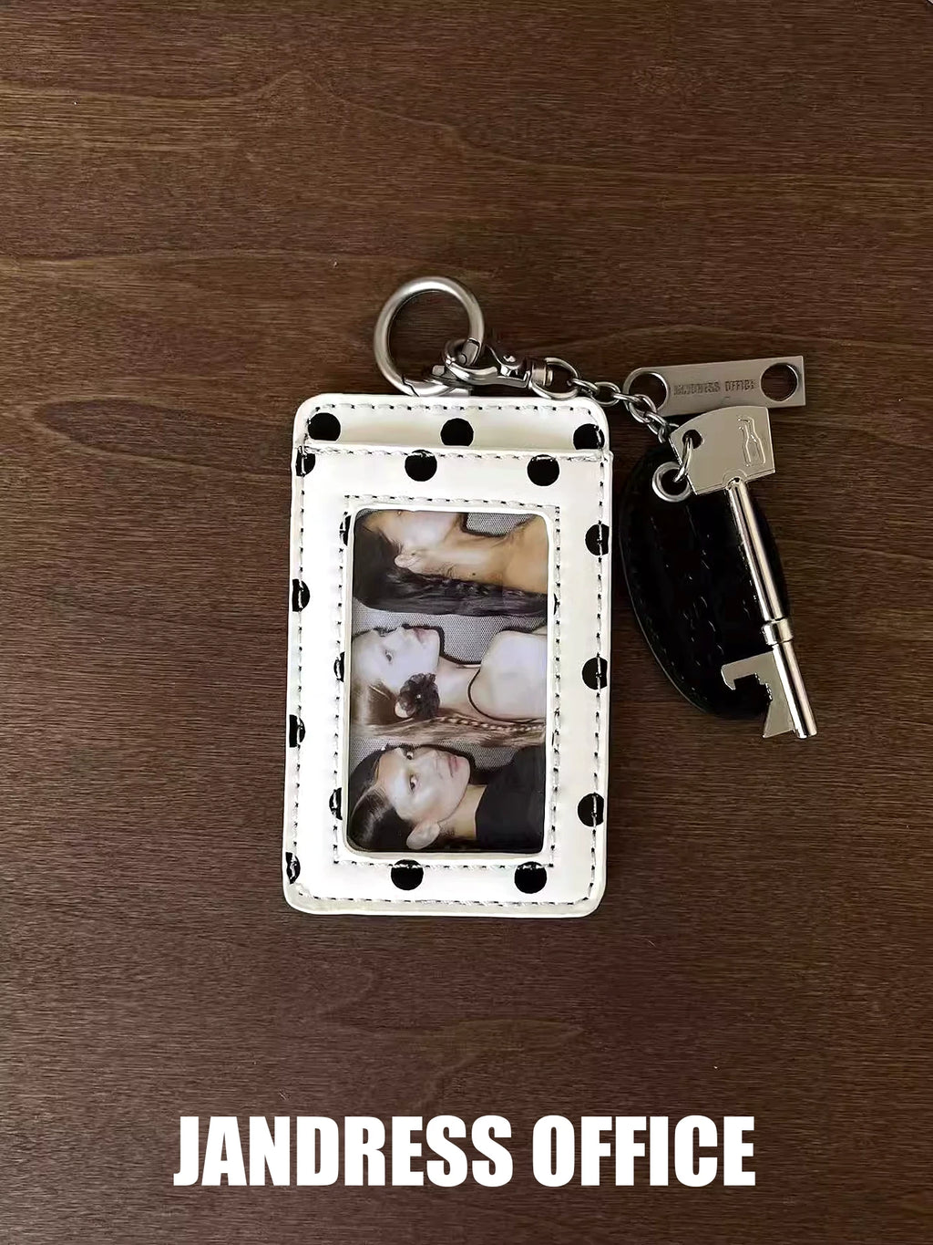 JANDRESS Oval Key Card Holder