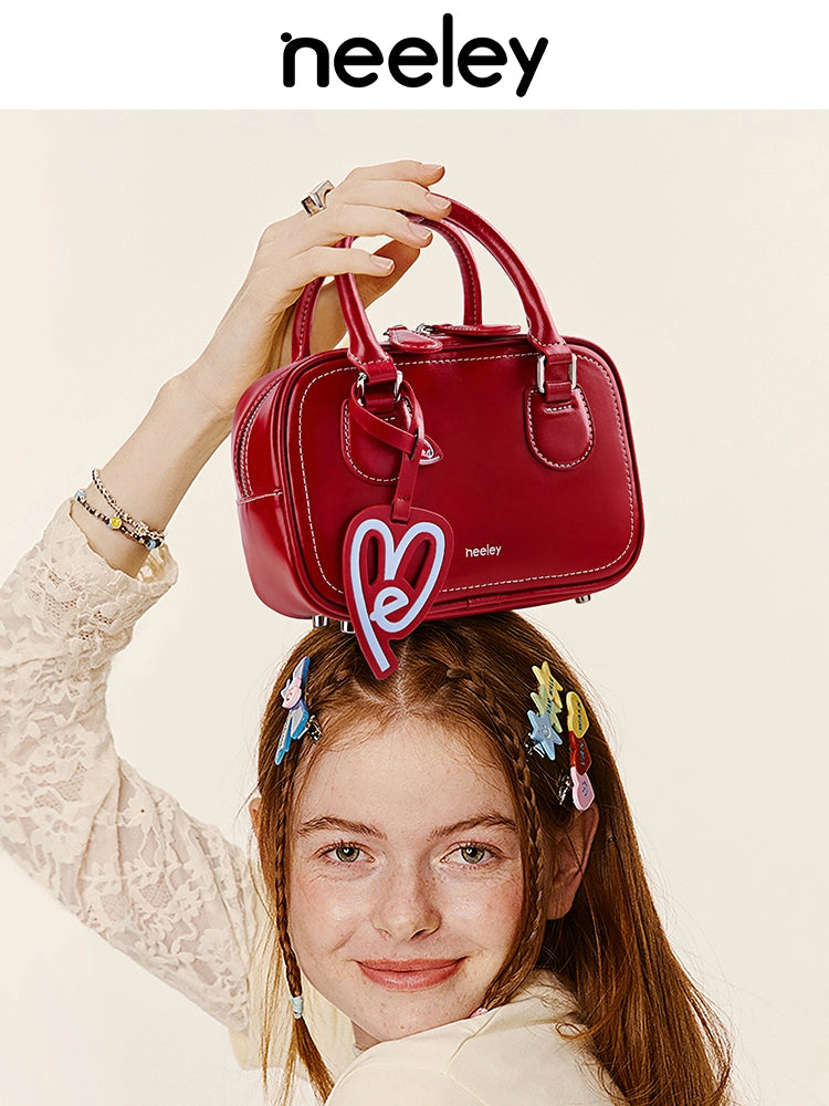 Neeley Leather Versatile Messenger Bag