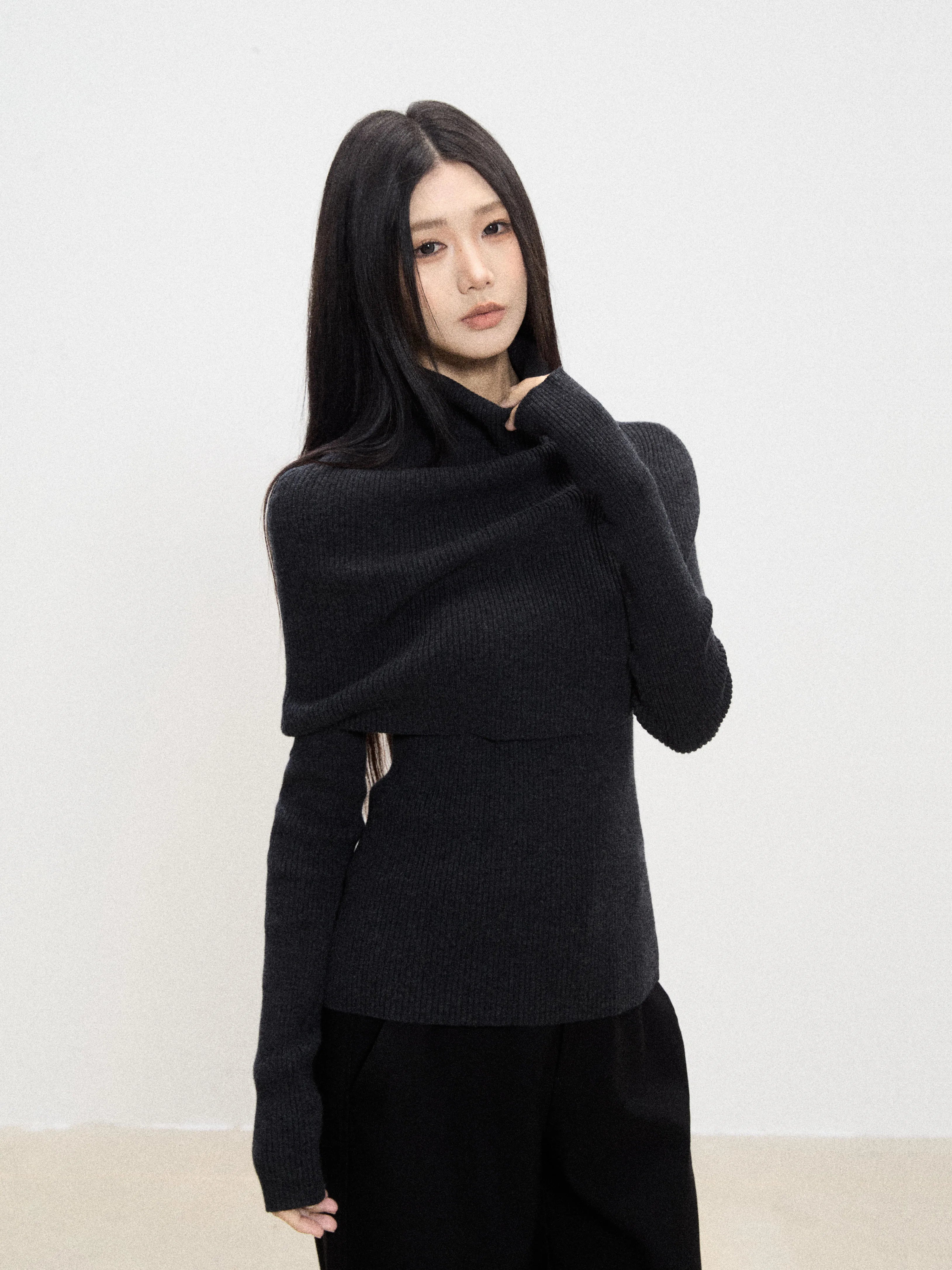 WITHMIN Slim and Thin Bottom Knitted Long Sleeves