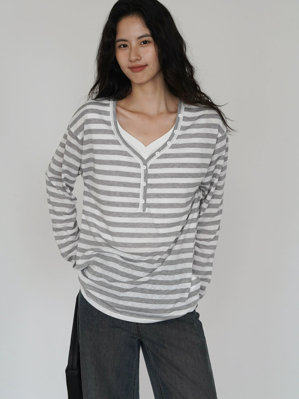EIGHTHMONTH Lazy Wind Striped V-neck Button Long Sleeve