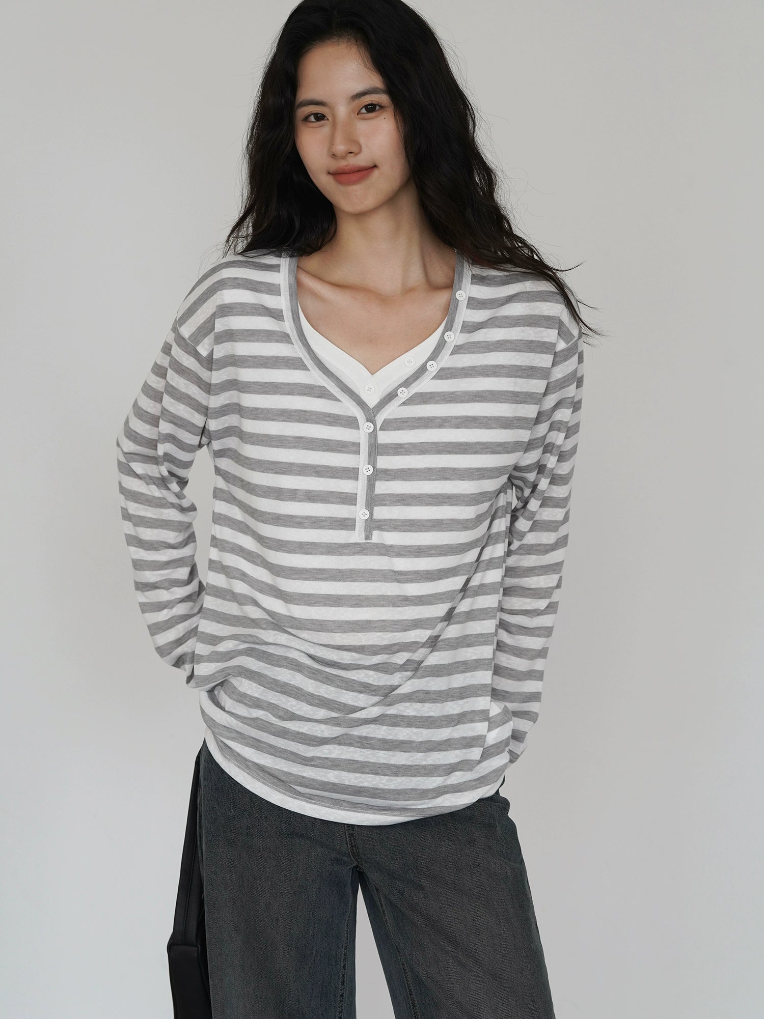 EIGHTHMONTH Lazy Wind Striped V-neck Button Long Sleeve